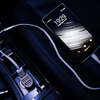 12V 24V Automobiliu Greitai Nešiojamas Įkroviklis USB Įkrovimo Uostų Universalus Mobiliojo Telefono GPS MP4 3-Ports USB Įkroviklis Adapteris Auto Priedų