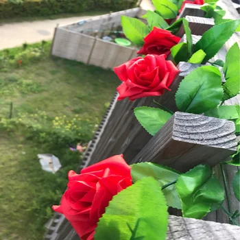 2.45 m/daug Padirbtų Šilko Rožės Dirbtinės Gėlės Ivy Vynuogių Kabinti Girliandą Dekoro su žaliais Lapais Namų Vestuvių Dekoravimas