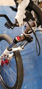 Aliuminio Lydinio MTB Kalnų Dviratis Dviračio Priekinės Šakės Dujų Dangtelio Raštas Bžūp Ši riba yra naudojamas dviračių priekinių šakių apsaugos.