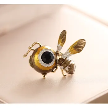 CINDY XIANG Big Eye Geltonos spalvos Emalio Mažų Bičių Sagė Unisex Vabzdžių Smeigtukai Mielas Rudens Žiemos Papuošalai Aukštos Kokybės, Prabangos Ženklus Dovana