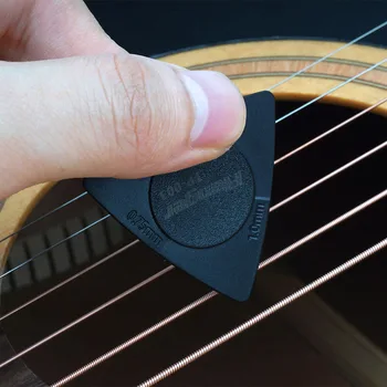 Flanger 10vnt Patentuota Trikampis Gitara kirtikliai 1.0 0.75 0.5 mm Storio 1 Pick PC + ABS Medžiagos Antislip Stiliaus Susitvarko FP-003