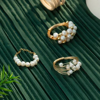 HUANZHI 2020 Naujas Mini Mažų Natūralių Gėlavandenių Perlų Žiedai Balti Daugiasluoksnės Baroko Žiedas Moterims Šalis, Vestuvių Papuošalai, Dovanos