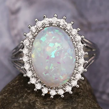 Huitan Klasikinis Noble Žiedas Ovalo Dirbtinis Opalas Žiedas Moterims, Elegantiškas Vestuvinis Žiedas Su Mikro Asfaltuotas Medūzos Formos Žiedas