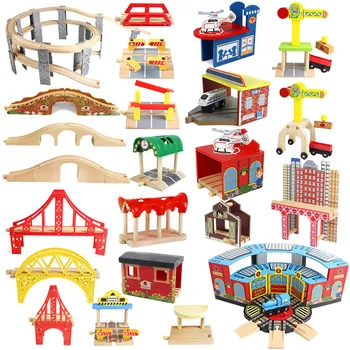 Medinių Bėgių Geležinkelio Priedai Tiltas, geležinkelio Stotį, Tunelio Kryžiaus Suderinama Visų Markių Medienos Kelio Švietimo Žaislai Vaikams