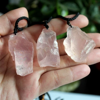 Natūralių Pink Rose Kvarco Kristalo Šiurkštus Akmens Pavyzdys Gydymo kristalų meilės natūralių akmenų ir rožinė kristalų Pakabukas dovanos