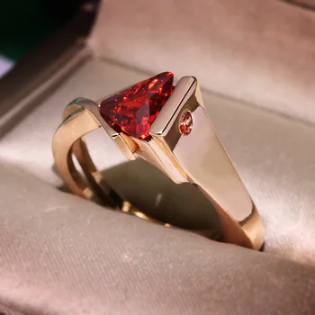 Prabanga Moterų Crystal Red Šampano Akmens Žiedas Mados Rose Gold Piršto Žiedą, Derliaus Šalis, Geometrinis Žiedai Moterims