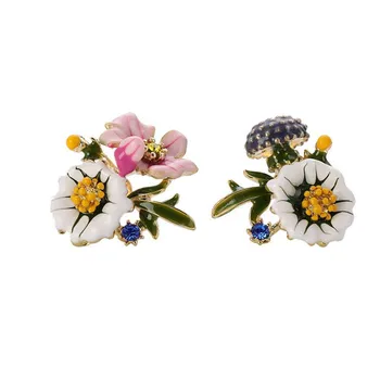 Prancūzijos emalio glazūra gėlių auskarai moterų mados gėlių auskarai varva asimetrinė balta daisy gėlių elegantiški auskarai