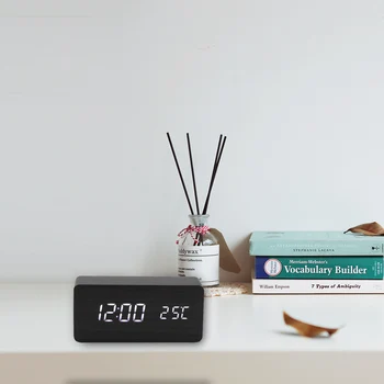 Skaitmeninis Termometras Medinis LED Laikrodis-Žadintuvas Apšvietimo Valdymo Balsu Medienos Retro Glow Laikrodis, Darbalaukio Lentelė Šviesos žadintuvai