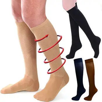 Spalvotų slėgio venų išsiplėtimas, kojų suspaudimo puskojinės paramos skausmas kelio sąnario sporto kojinės paramos ruožas kvėpuojantis futbolo kojinės