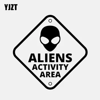 YJZT 14.5 CM*14.5 CM SVETIMŲ VEIKLOS SRITIES UFO Juokinga Automobilio Lipdukas Vinilo Decal Juoda/Sidabrinė C3-0508